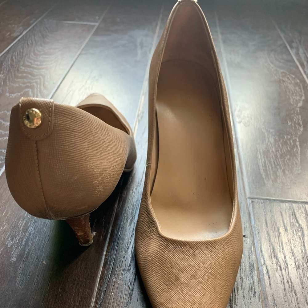 Michael Kors tan/light brown heels